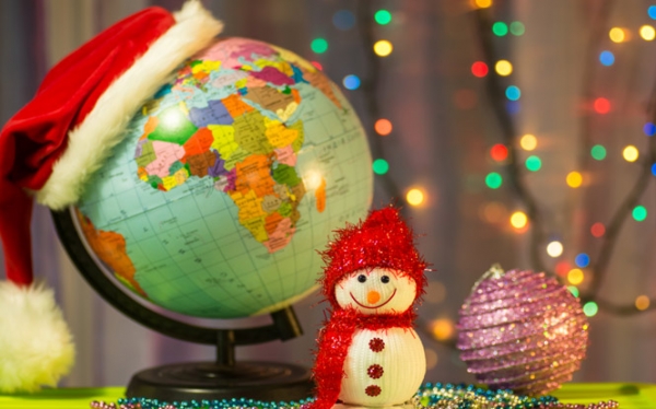 12 Travel Gift Ideas for Christmas